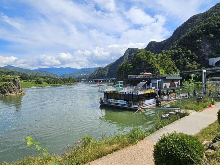 단양 도담삼봉유람선 이미지