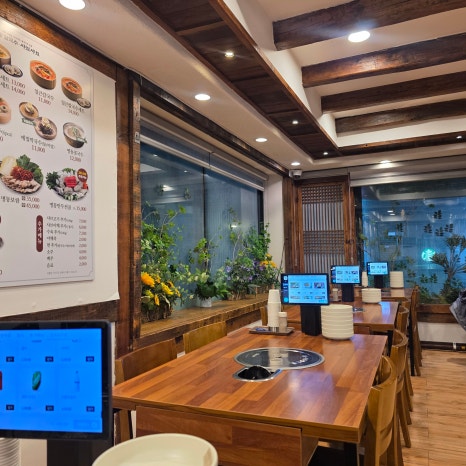 명동칼국수샤브샤브 신촌점 사진 2