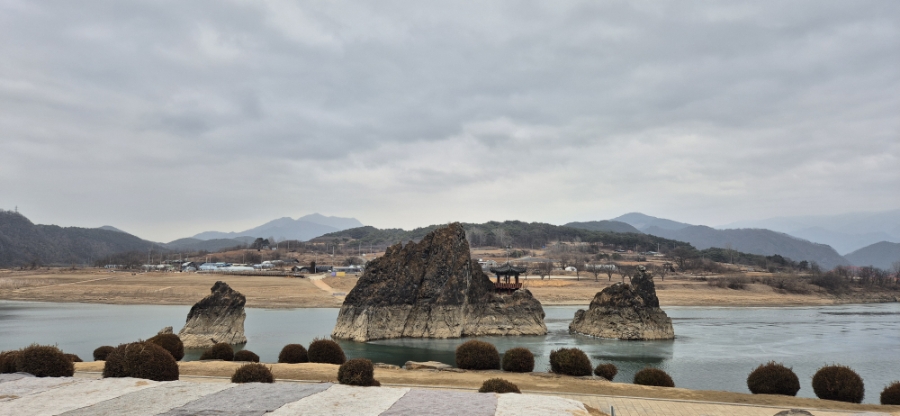 도담삼봉 이미지