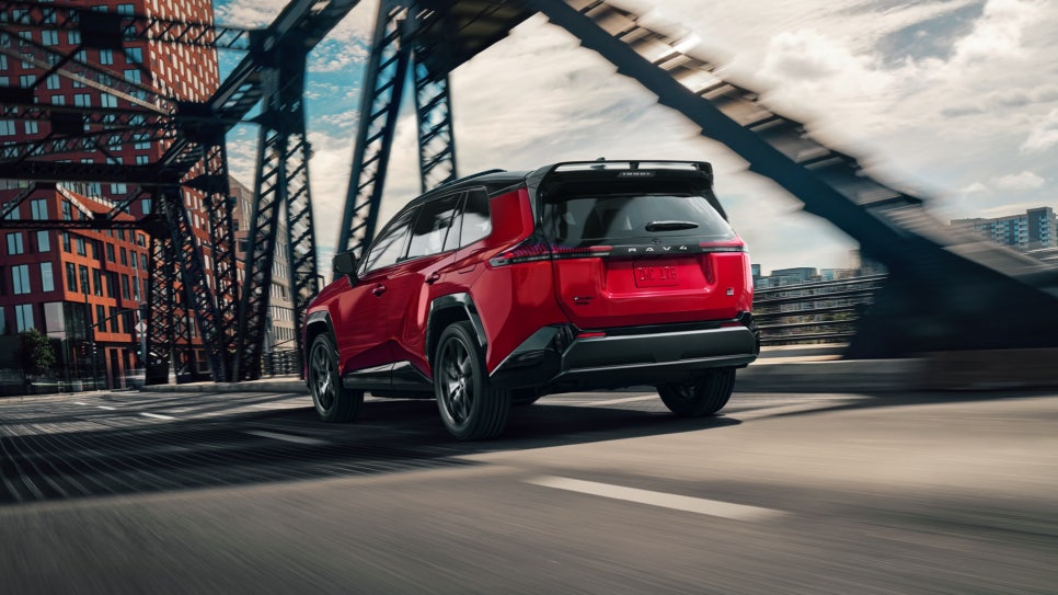 토요타 6세대 RAV4 PHEV(플러그인 하이브리드), 전기 100km 시대 열었다? 전기차 대신 선택할까 이미지 7