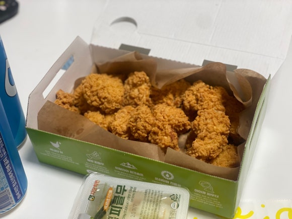 자담치킨 수원영통점 사진 4