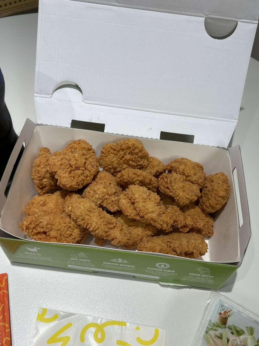 자담치킨 신대방역점 사진 3