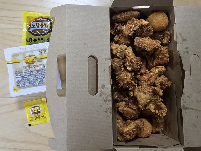 노랑통닭 용산용문동점 사진 8
