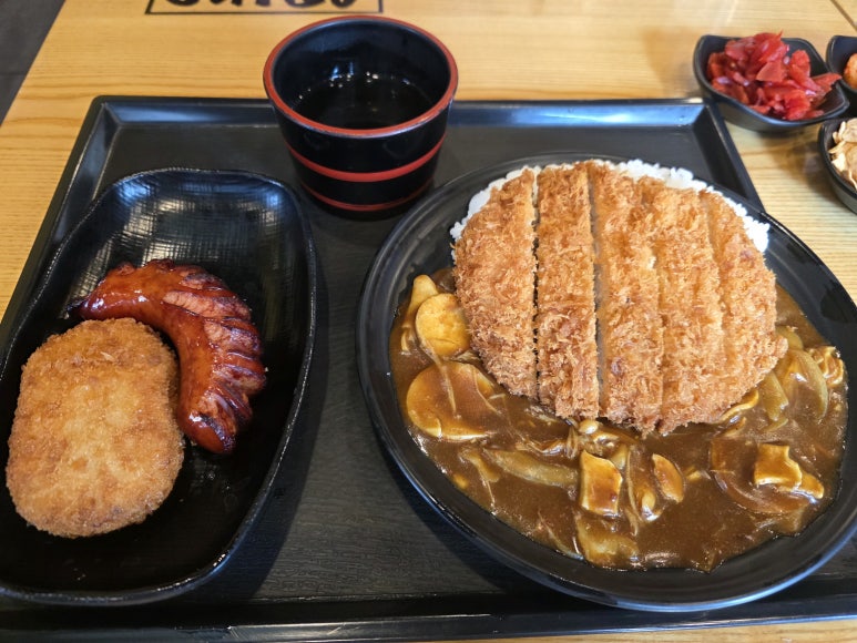 아비꼬 신사가로수길점 사진 3