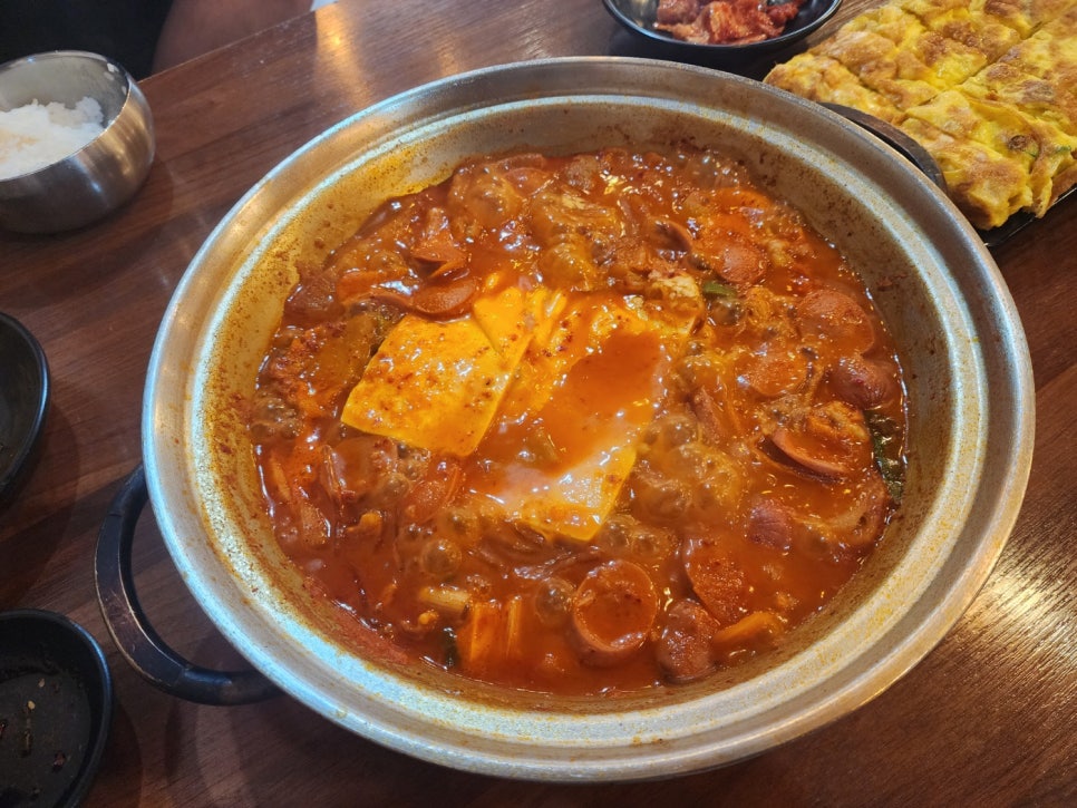 배부장찌개 수원망포점 사진 6