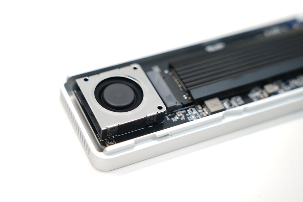 오리코 M.2 NVMe SSD 인클루저 외장 SSD 활용 '책상속 삼성 SSD 980를 외장하드로 만들다' 이미지 9
