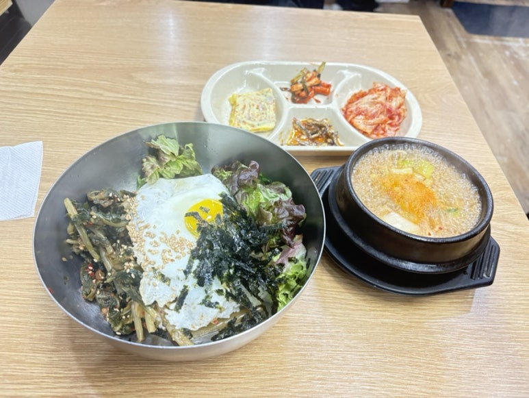 꿈꾸는애벌레 대표 사진