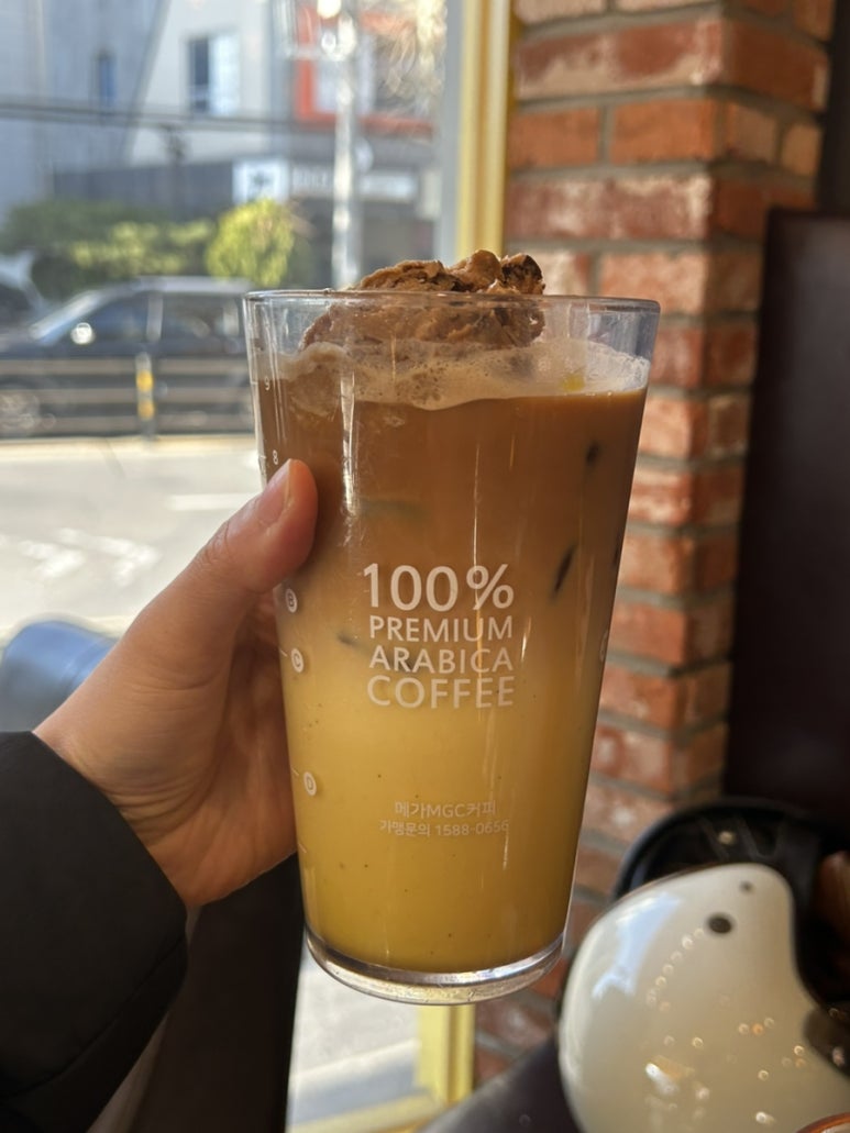 메가MGC커피 홍대L7점 사진 2