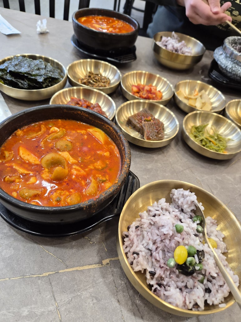 완뚝순두부 부산장림점 사진 2