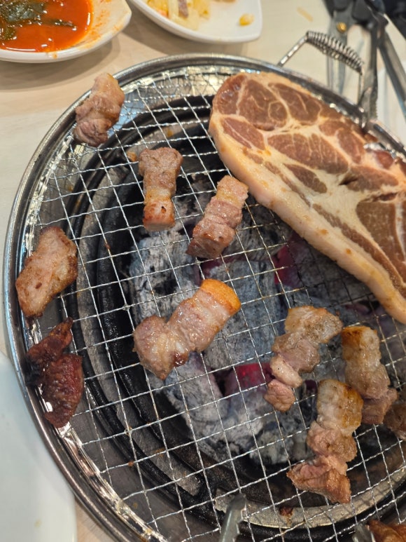 명륜진사갈비 수원영통구청점 사진 3