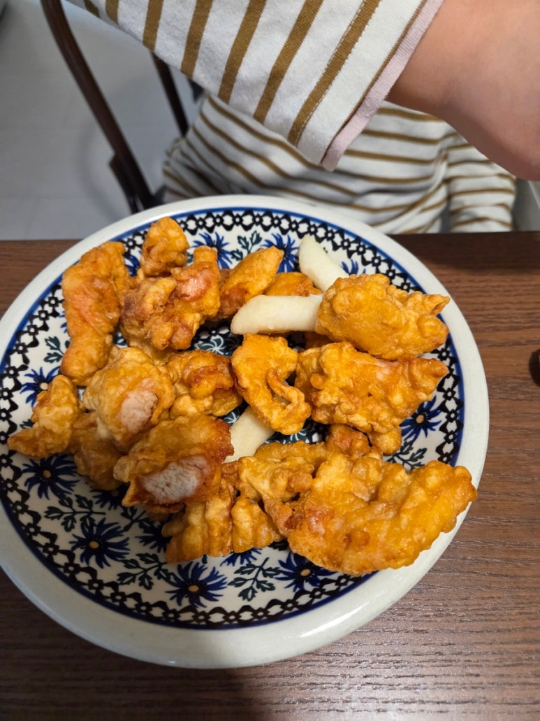 명가통닭 공덕역점 사진 3