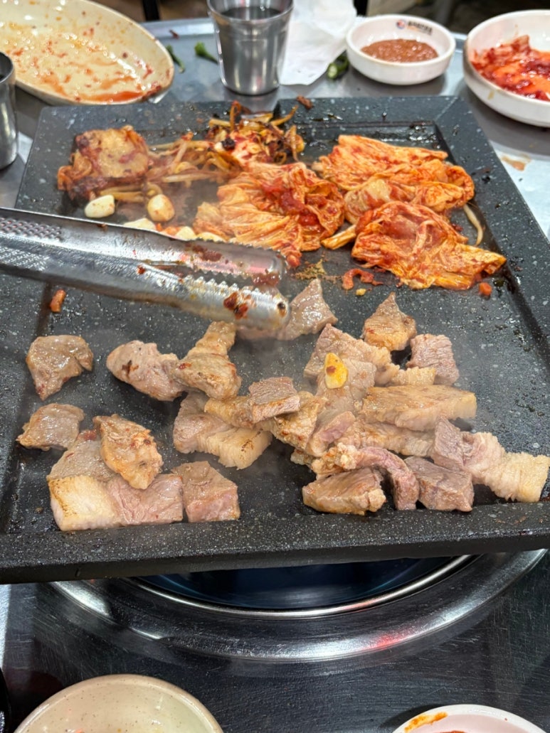 황금꽃돼지 선부점 사진 3