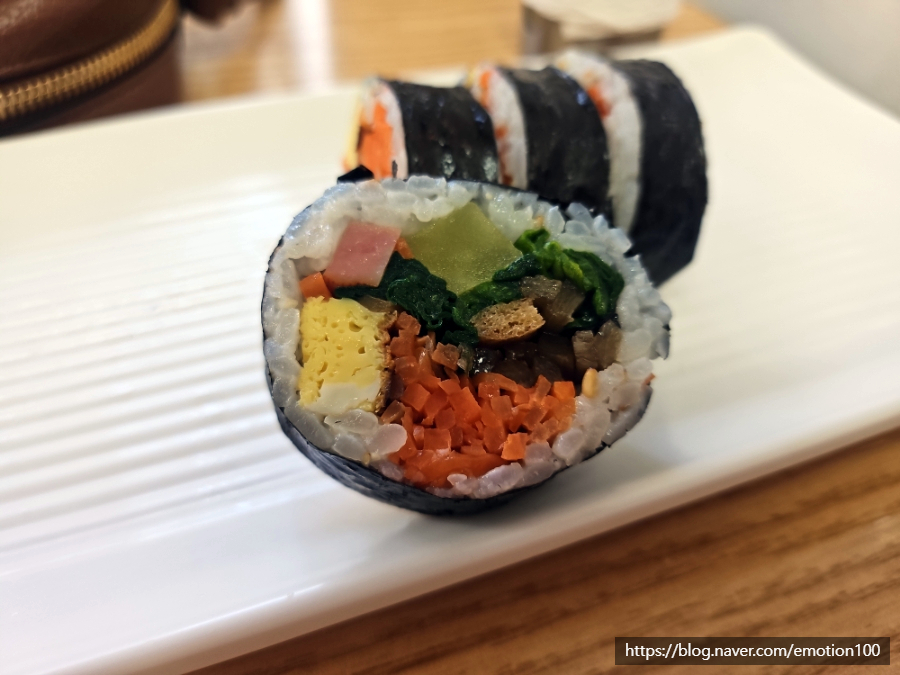 현가네김밥 사진 6