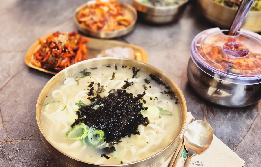 김경자원조손칼국수&보쌈 직영점 대표 사진