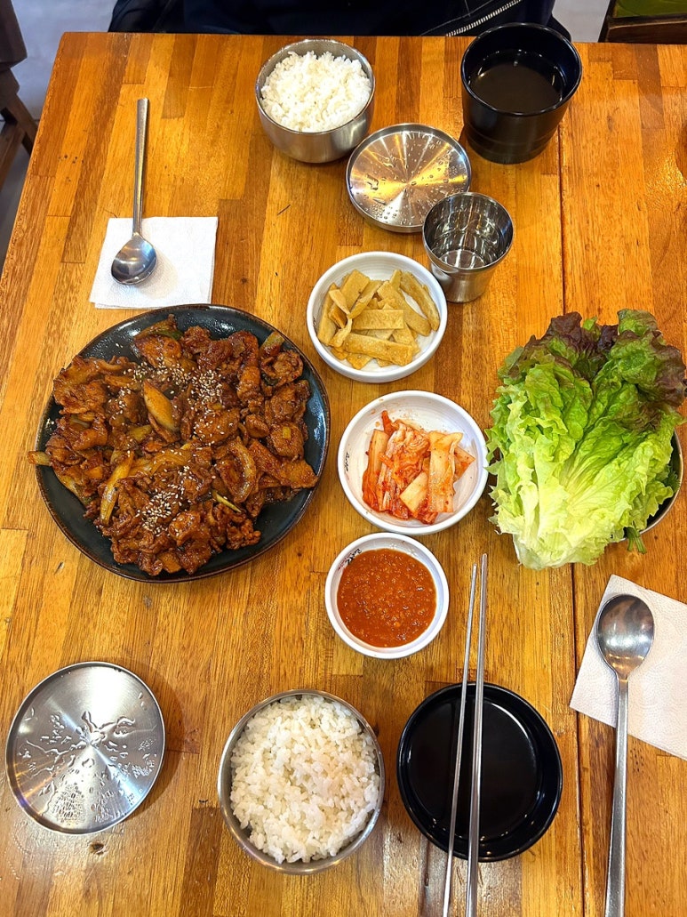 제육의법칙 여의도점 사진 4