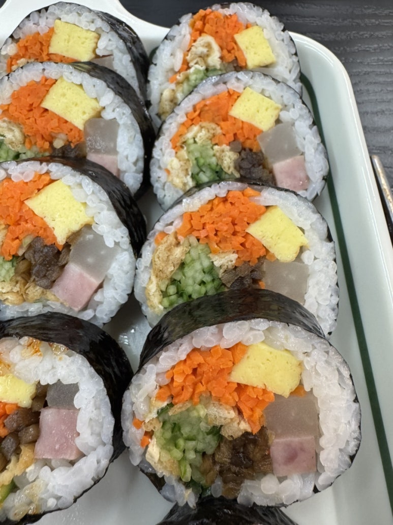 얌샘김밥플러스 천호점 사진 4