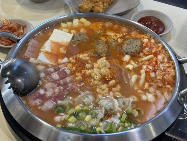 킹콩부대찌개 성남모란점 사진 7