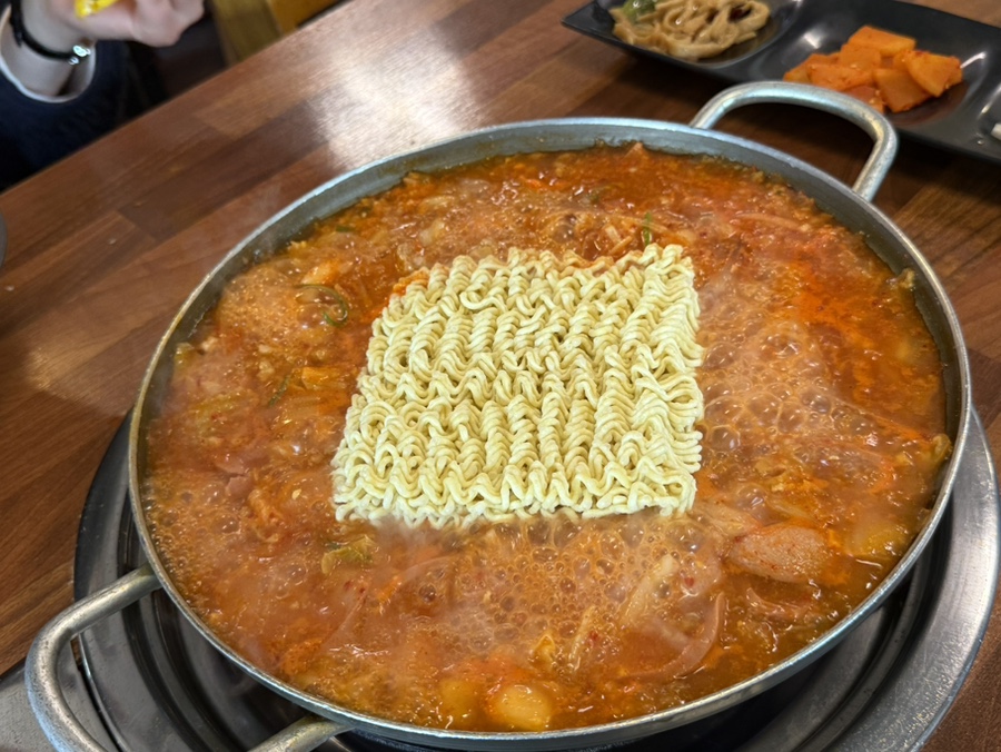 필동부대찌개 사진 2