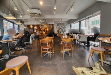 커피빈 홍대역8번출구점 사진 5