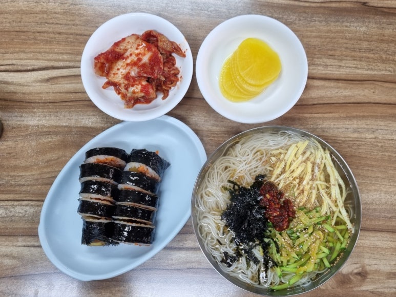간판없는김밥집 사진 7