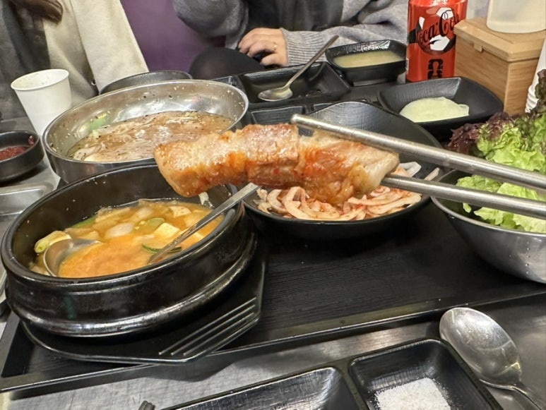 상구네솥뚜껑삼겹살 홍대점 사진 6