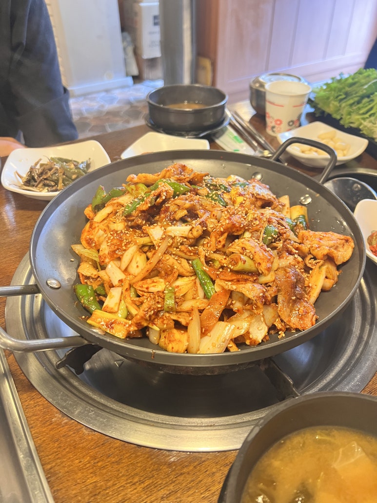 돈돼지 명동점 사진 8