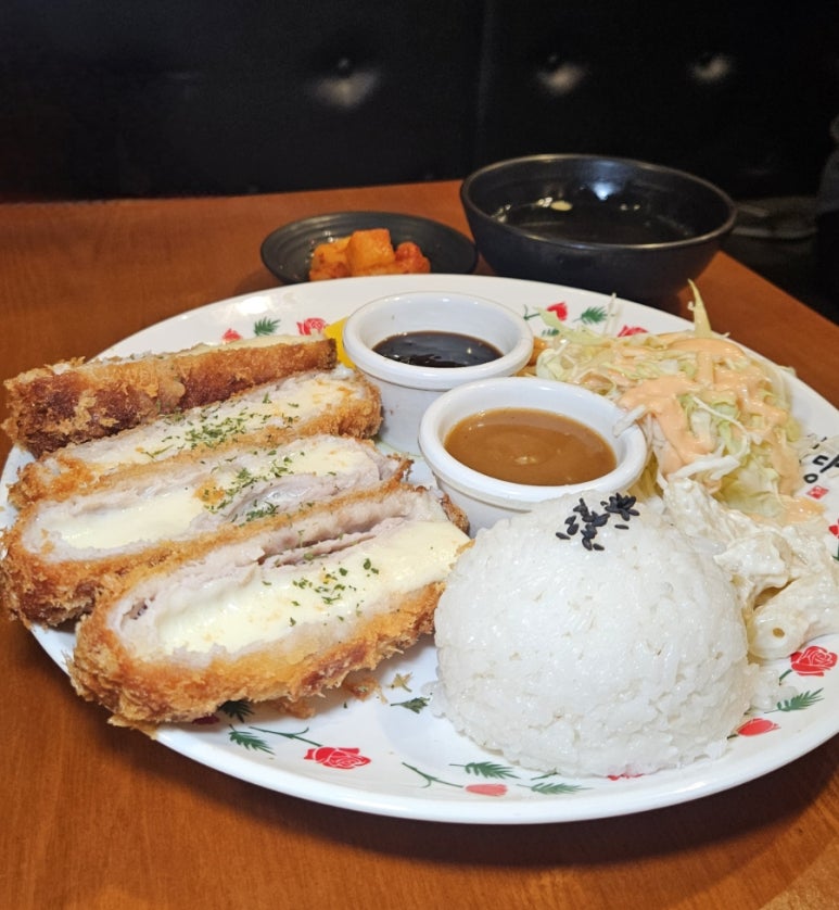 은화수식당 동국대점 사진 4
