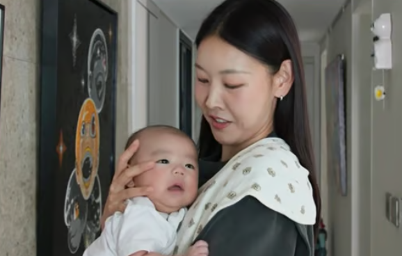 그래도 솔민이 워킹 선생님은 꼭 한혜진 이모로 하는 걸로 ㅋㅋ