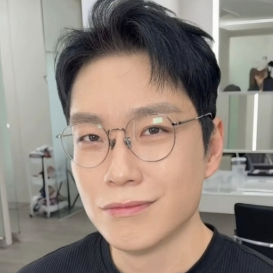 이날 연애 상황을 묻자 "클린하다"고 답했다
