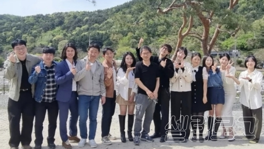 출연진과 함께 찍은 단체사진 속 자신을 보고 충격을 받았고, 그 자리에서 제대로