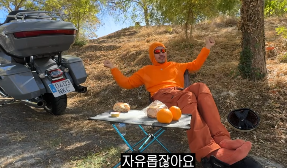 노홍철은 이런 분들이 자신에게 마음을 표현하거나 대화를 나누다가 관계가 발전하는