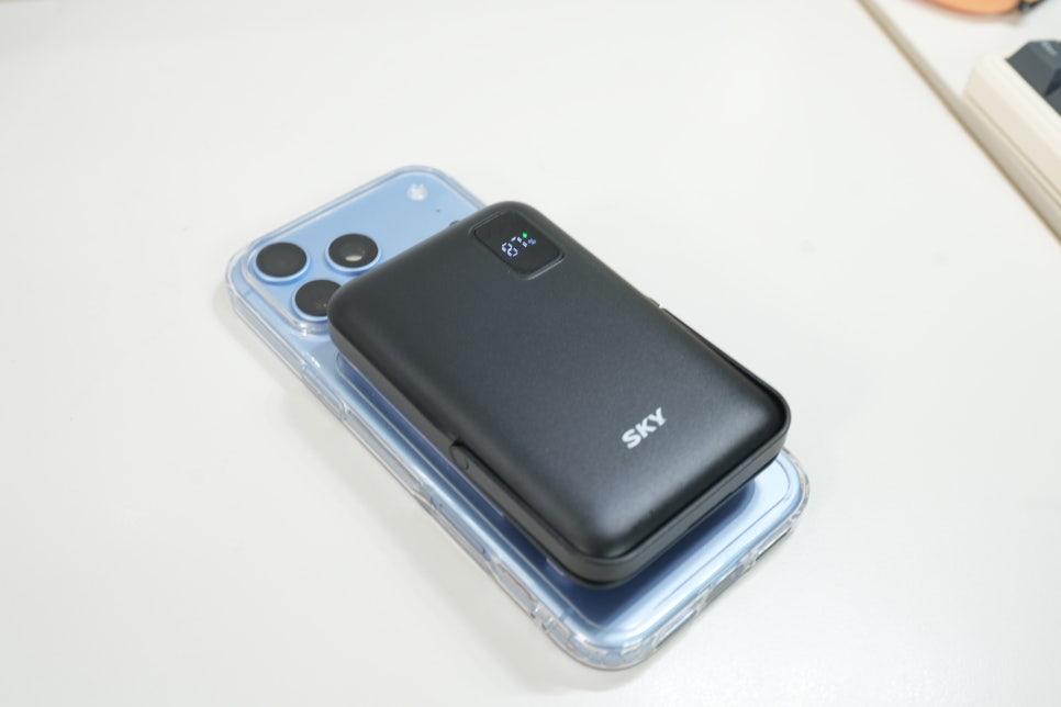 스카이 반고체 보조배터리, 아이폰에 붙여 쓰는 필 솔리드 10000mAh
