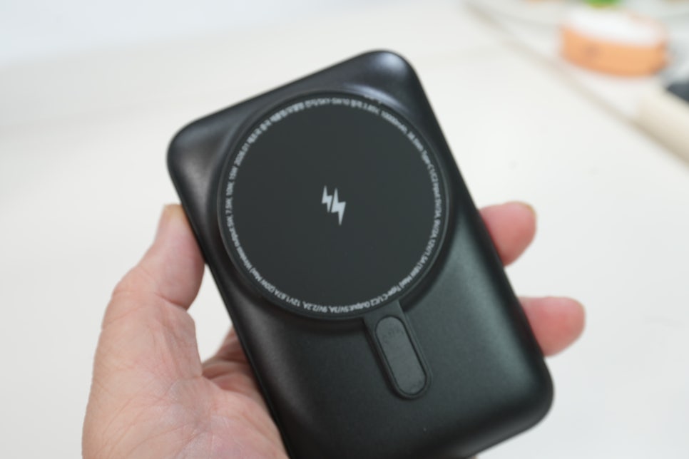 스카이 반고체 보조배터리, 아이폰에 붙여 쓰는 필 솔리드 10000mAh