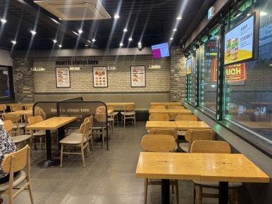 맘스터치 광명철산점 사진 3
