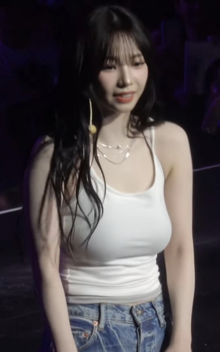 모두가 뼈말라 되려고 노력할 때 근본이 다른 독보적인 탄탄한 몸매를 선보이는