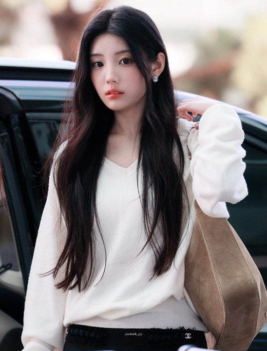 이게 어울릴까 했는데 명품 스커트 완벽하게 소화한 연예인|무엇이 바뀌었나?