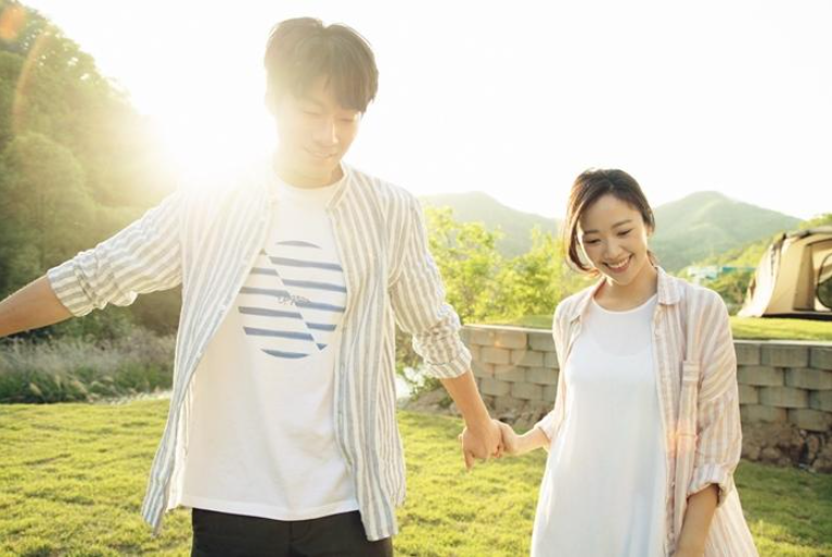 아저씨라 부르던 9살 연상과 결혼, 드라마가 현실이 된 15년 러브스토리｜그 말에 담긴 맥락은?