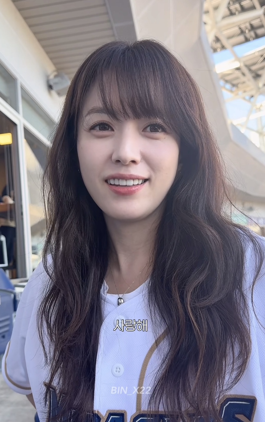 수지보다 압도적으로 예뻤다 같은 스타일링에도 안 밀린 40세 여배우 패션|어디에 시선이 쏠렸나?