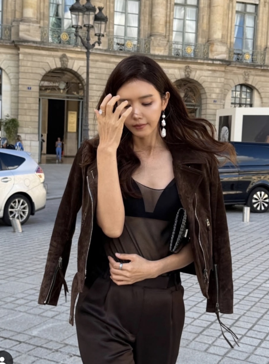 헤어스타일은 어떻게 연출했을까?