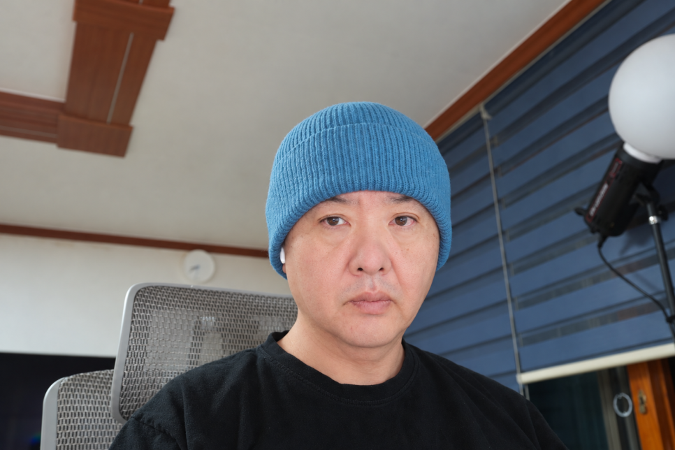 울비니 숏비니, LALL 파란 비니로 맞춘 가을 옷차림
