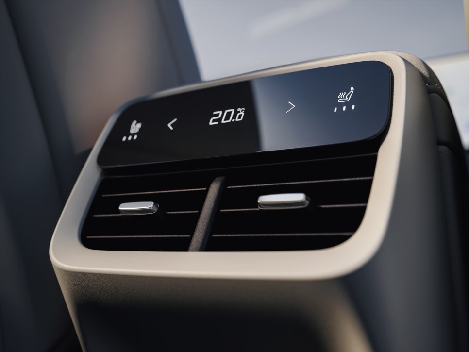 전기로만 200km 넘게? 주유소 덜 가는 SUV 볼보 XC70