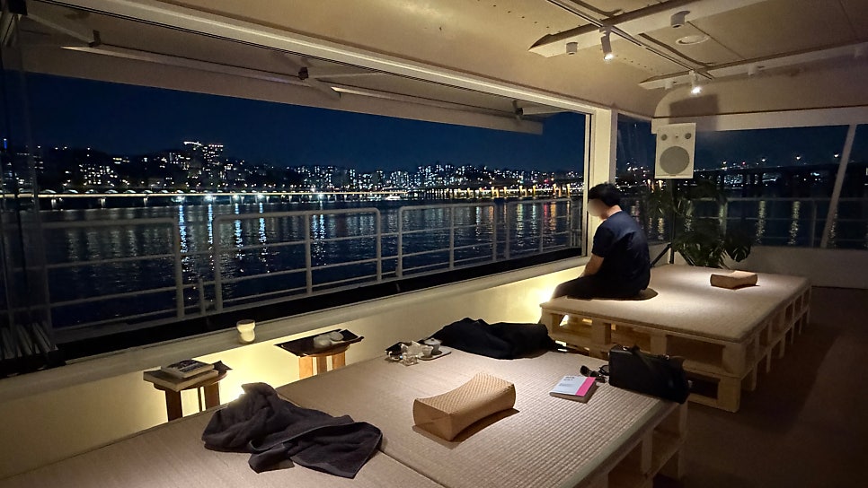 GRAPHIC HANGANG · KAIROS DESIGN