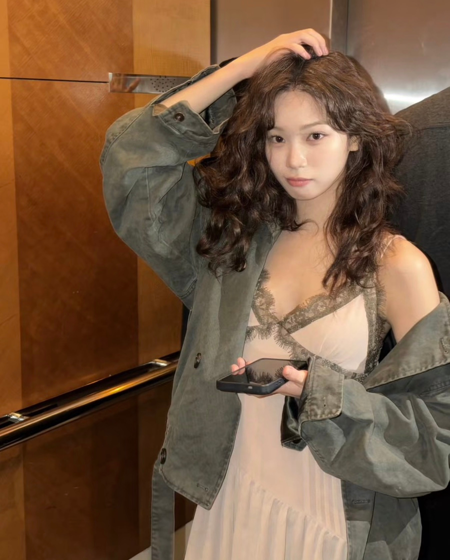 헤어스타일은 어떻게 연출했을까?