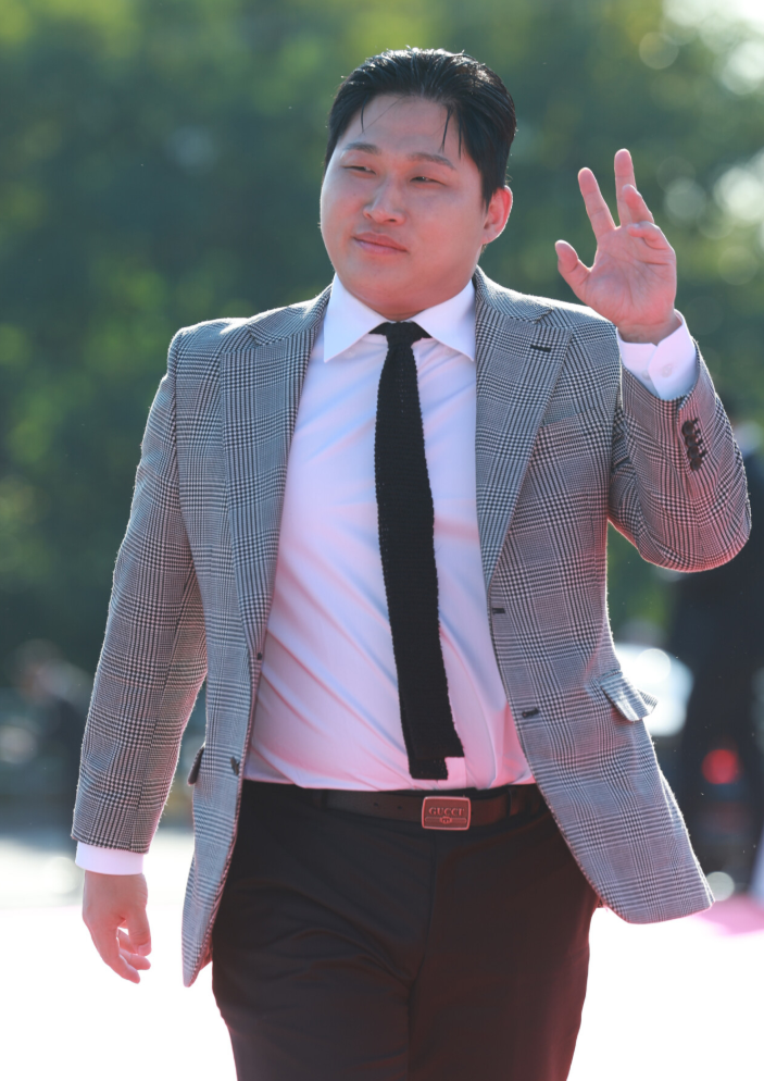 택이 아빠인 줄 알았네 사극 배우로 변신한 유명 래퍼의 놀라운 비주얼|무엇이 바뀌었나?