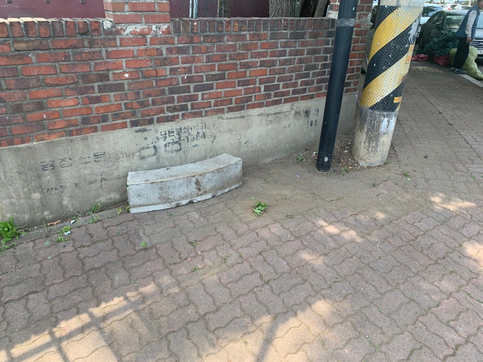 인천 영종도 폐기물 처리 작업 사례, 운서동 임목폐기물 5톤 집게차 수거