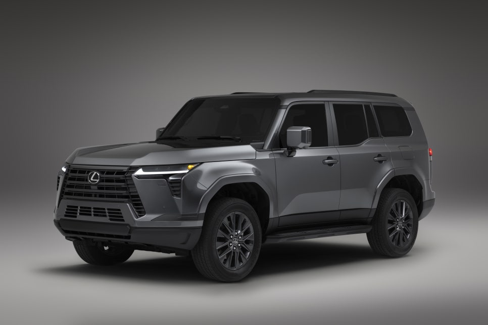 얌전한 차인 줄 알았는데… 각진 차체에 V6 터보 품은 렉서스 GX 550