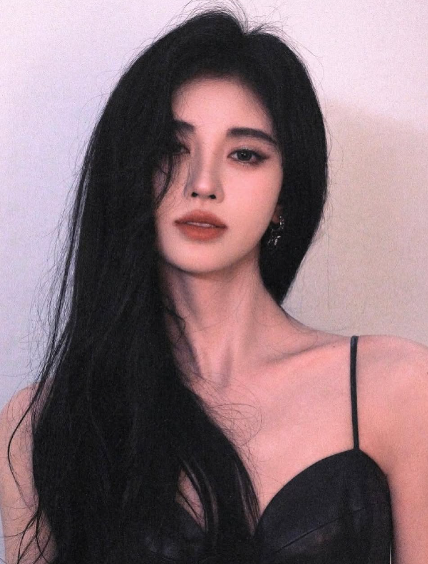 메이크업의 배경은 무엇일까?