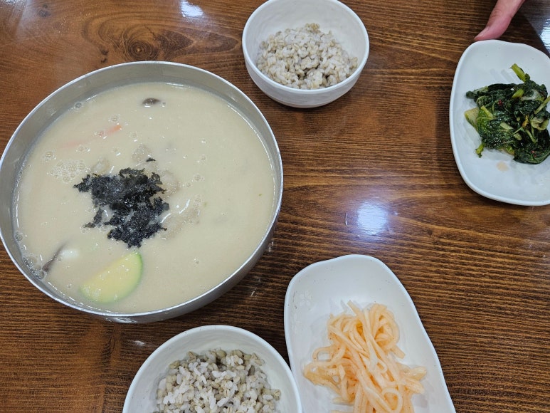봉평 옹심이메밀칼국수 사진 6