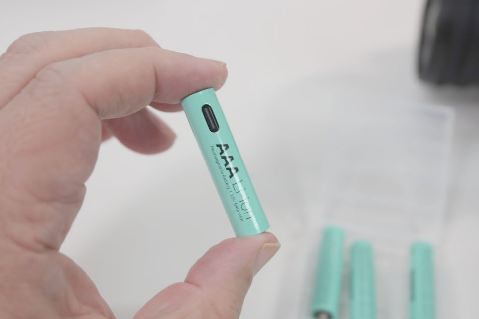 소매드 에코충전지 AAA, 소니 카메라 플래시 때문에 써본 USB 충전식건전지