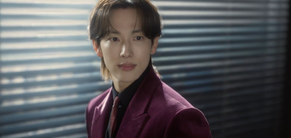 메이크업의 배경은 무엇일까?